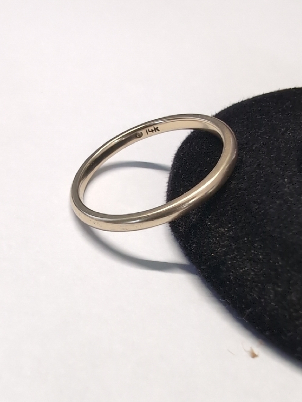 Price Firm - 14k Gold Band 1.9mm size 7.5 - Picture 4 of 10